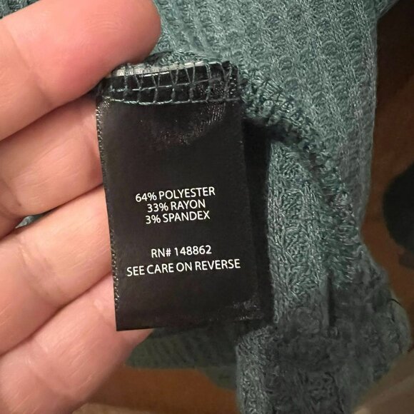 Size 5(5X)(28) - Torrid - NWT - Green/Blue Long Sleeve Waffle Texture Thermal To - Picture 4 of 6
